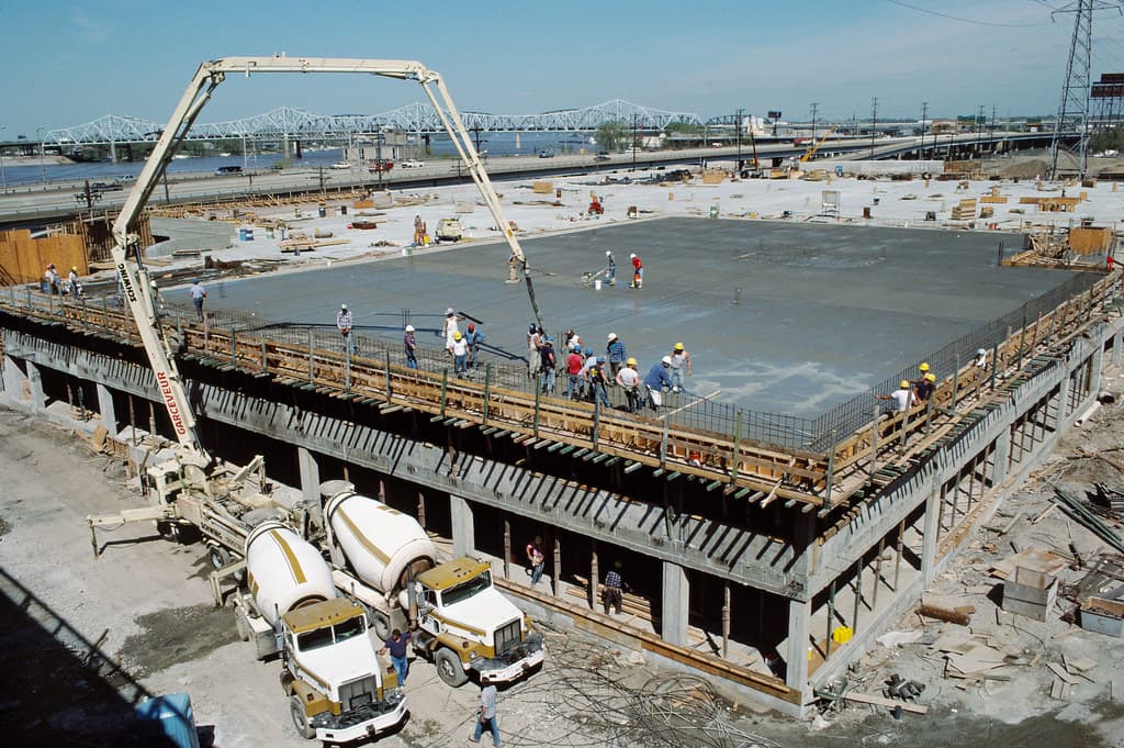 Commercial Concrete vs. Residential: What Actually Changes photo 2