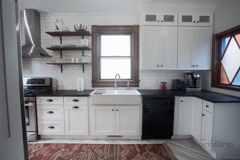 Kitchen Backsplash Materials Compared photo 1