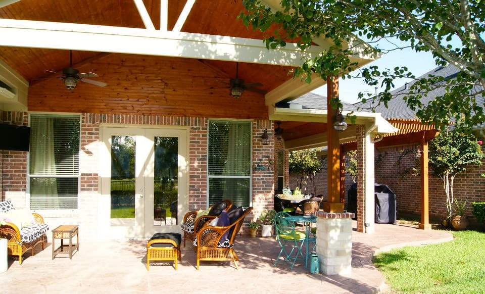 Combining Concrete Patios with Pergolas and Outdoor Kitchens photo 4