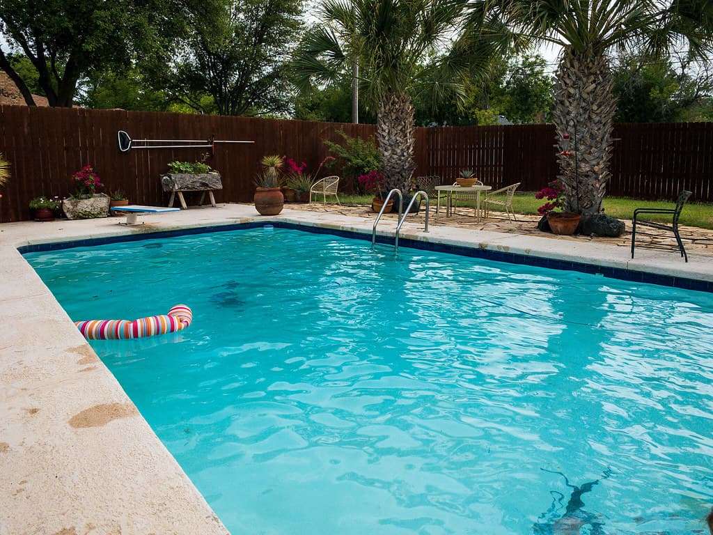 Caring for a Concrete Pool Deck Through an Ontario Winter photo 2