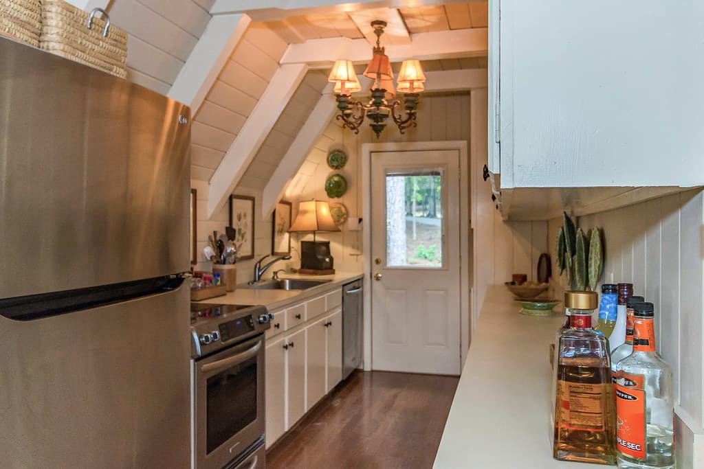 Small Kitchen Renovation Ideas That Don't Cut Corners photo 2
