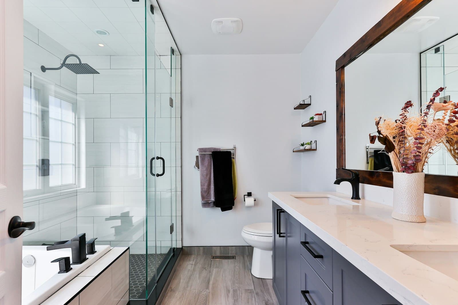 Hamilton Spa Ensuite