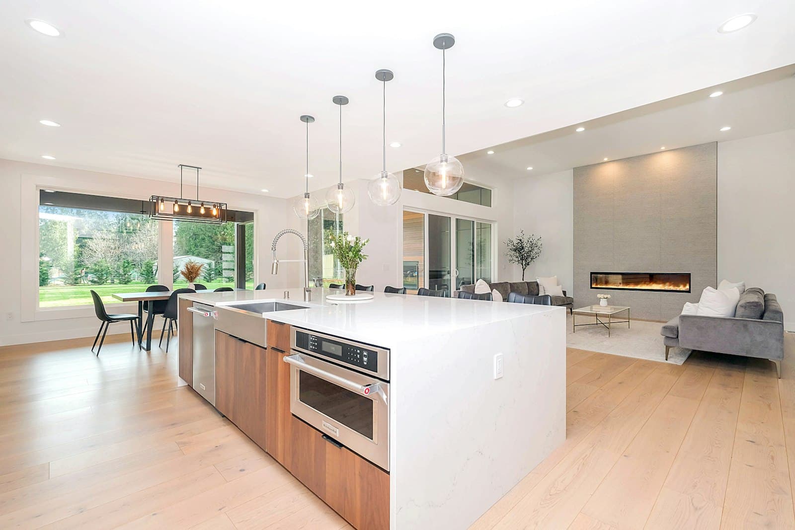 Waterloo Custom Kitchen