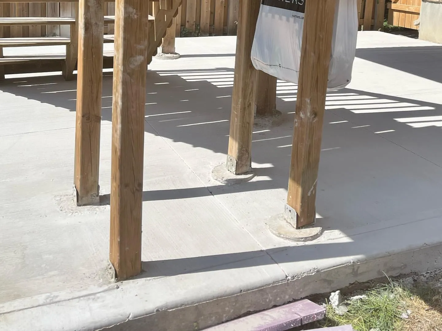 Combining Concrete Patios with Pergolas and Outdoor Kitchens photo 4