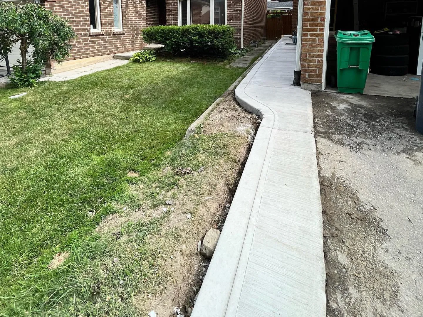Walkway Width and Code Requirements for Ontario Homes photo 3