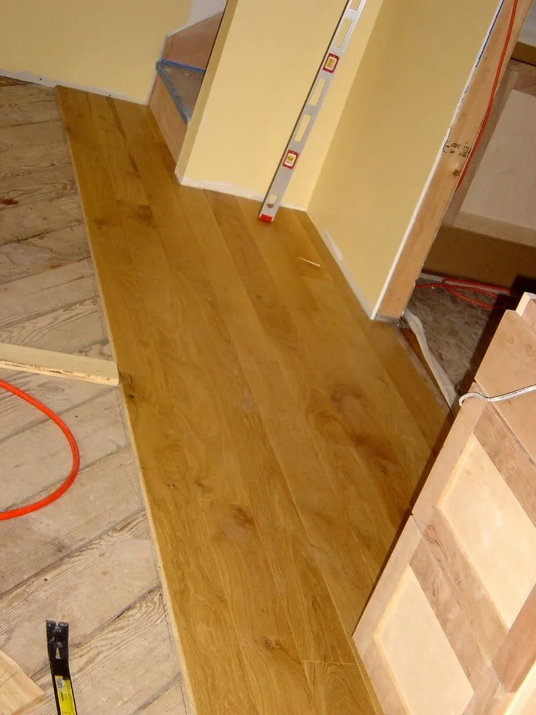 Engineered vs. Solid Hardwood: What Actually Differs photo 1