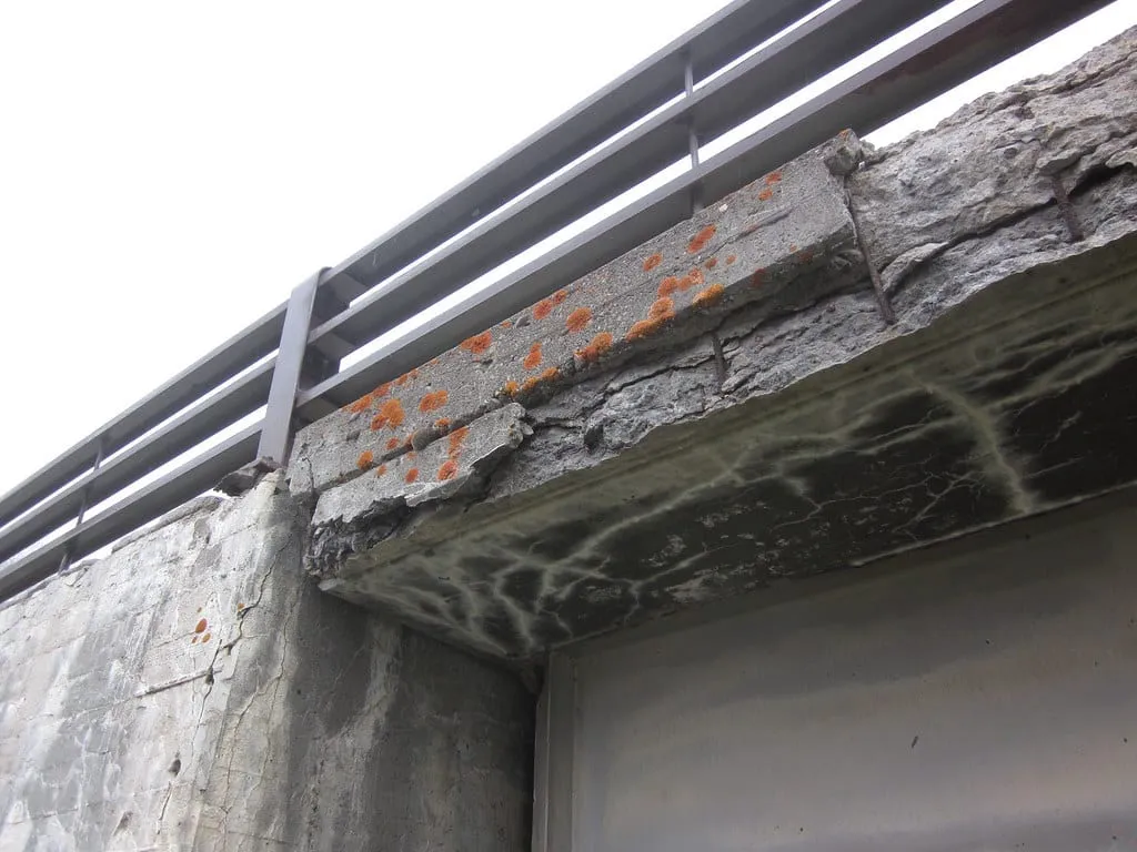 How Ontario's Freeze-Thaw Cycle Damages Concrete
