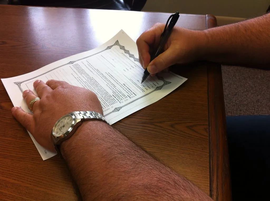 How to Actually Read a Renovation Contract Before You Sign photo 4