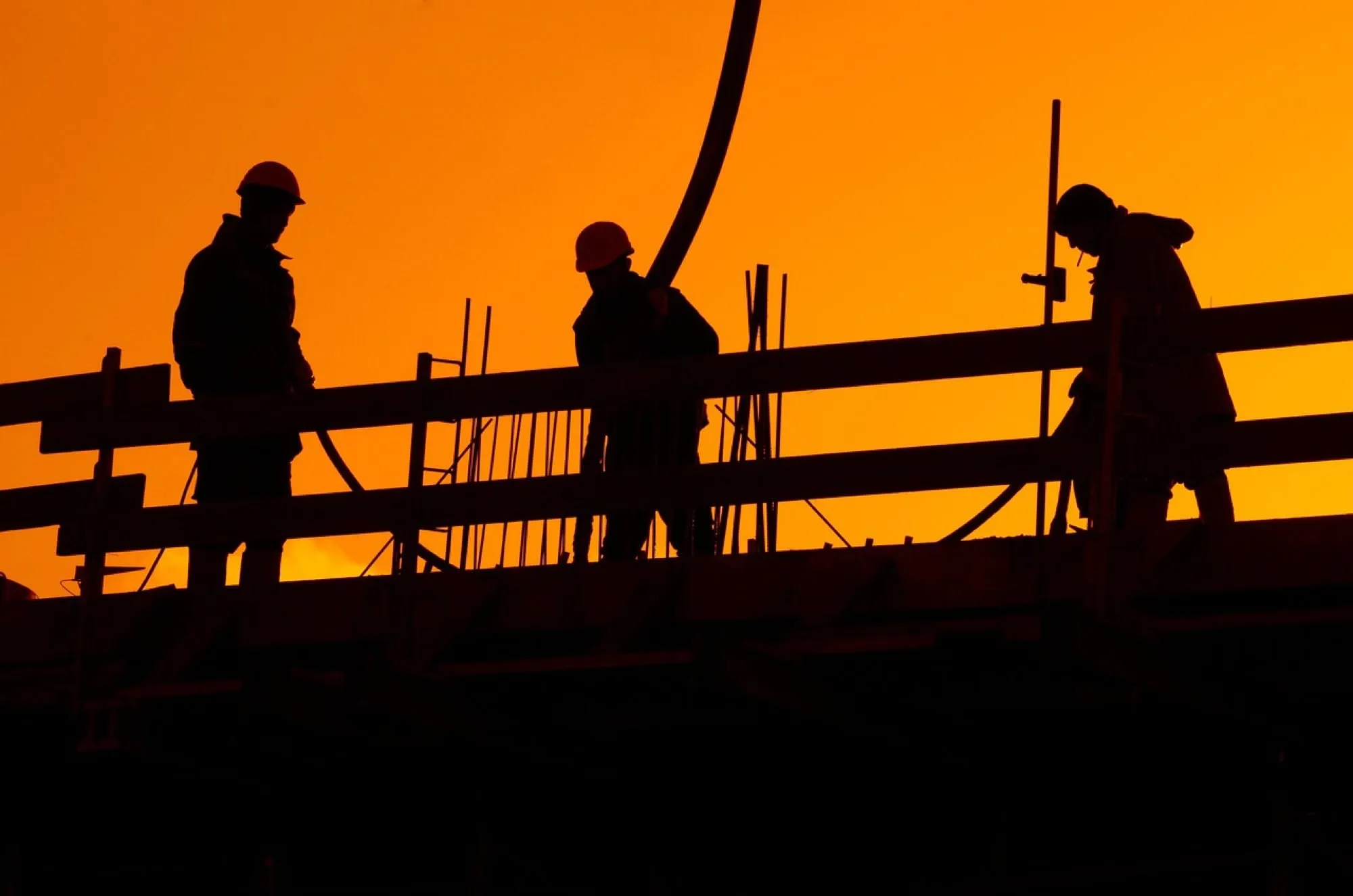 One Crew vs. Subcontractors: Why It Changes How a Project Runs photo 2