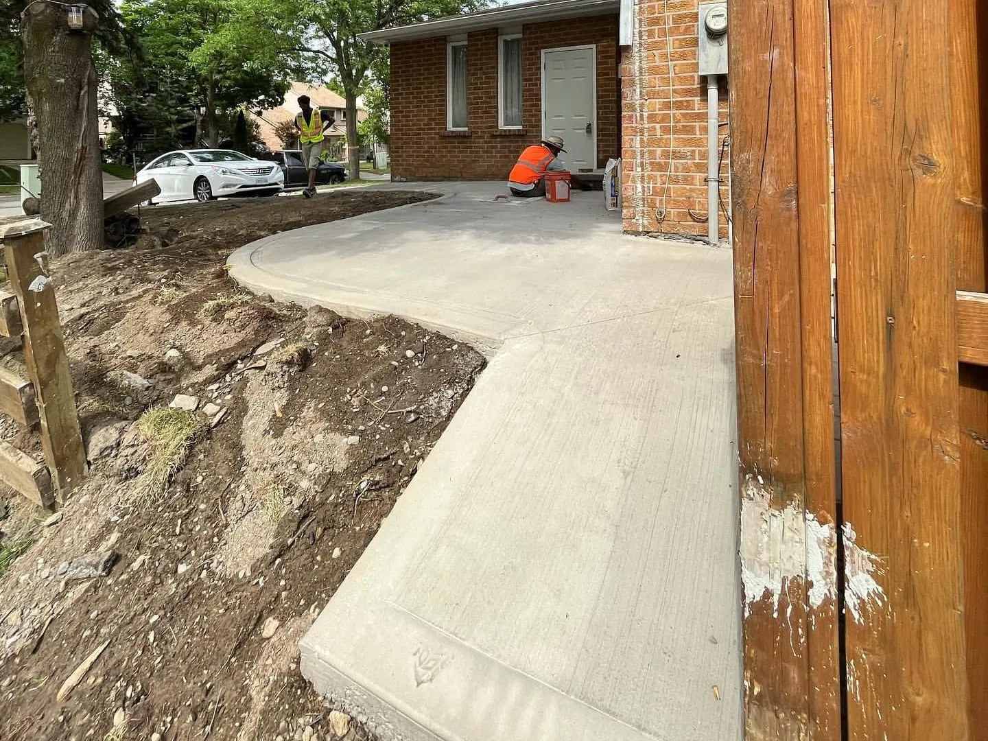 Outdoor Concrete in Ontario: Patios, Walkways, Steps, and Pool Decks photo 1