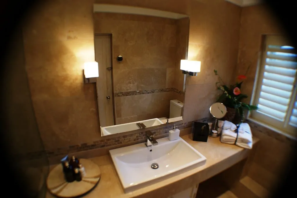 Small Bathroom Layout Tricks That Actually Add Space photo 4