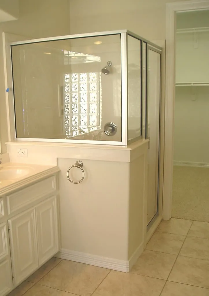 Small Bathroom Layout Tricks That Actually Add Space photo 2