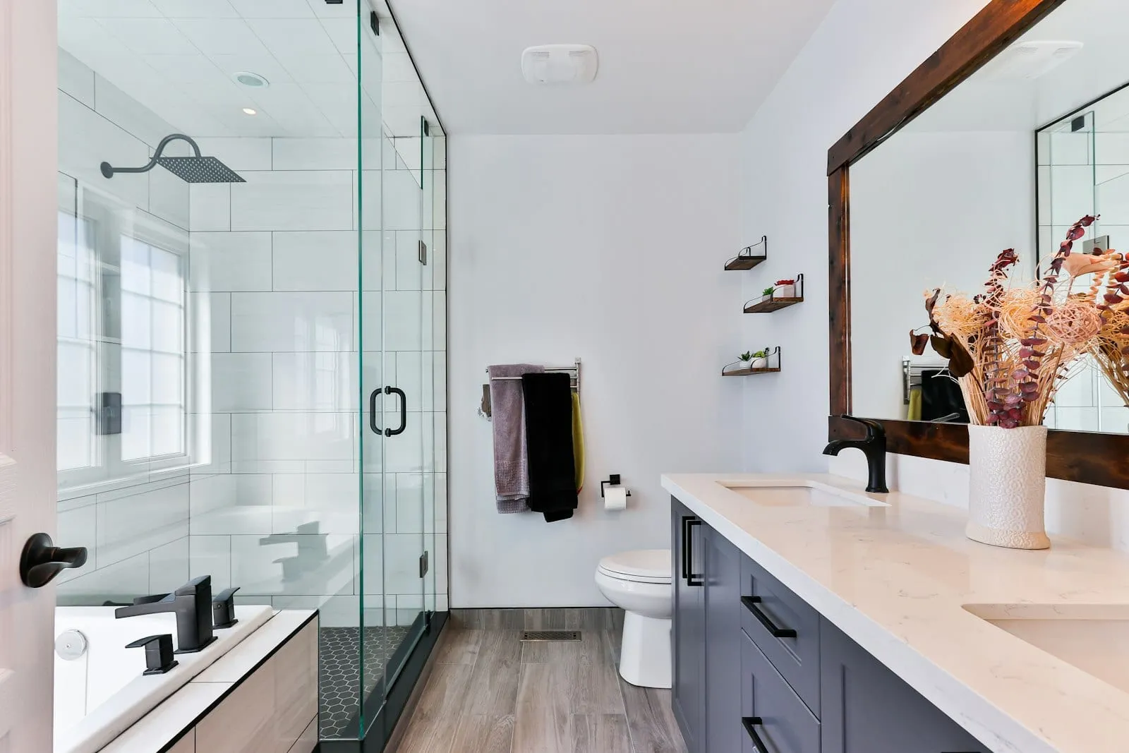 Hamilton Spa Ensuite